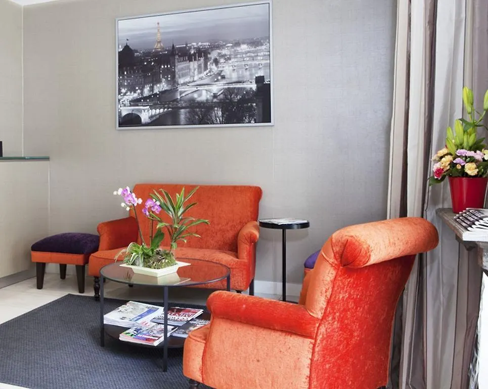 Le Relais Saint Charles 3*