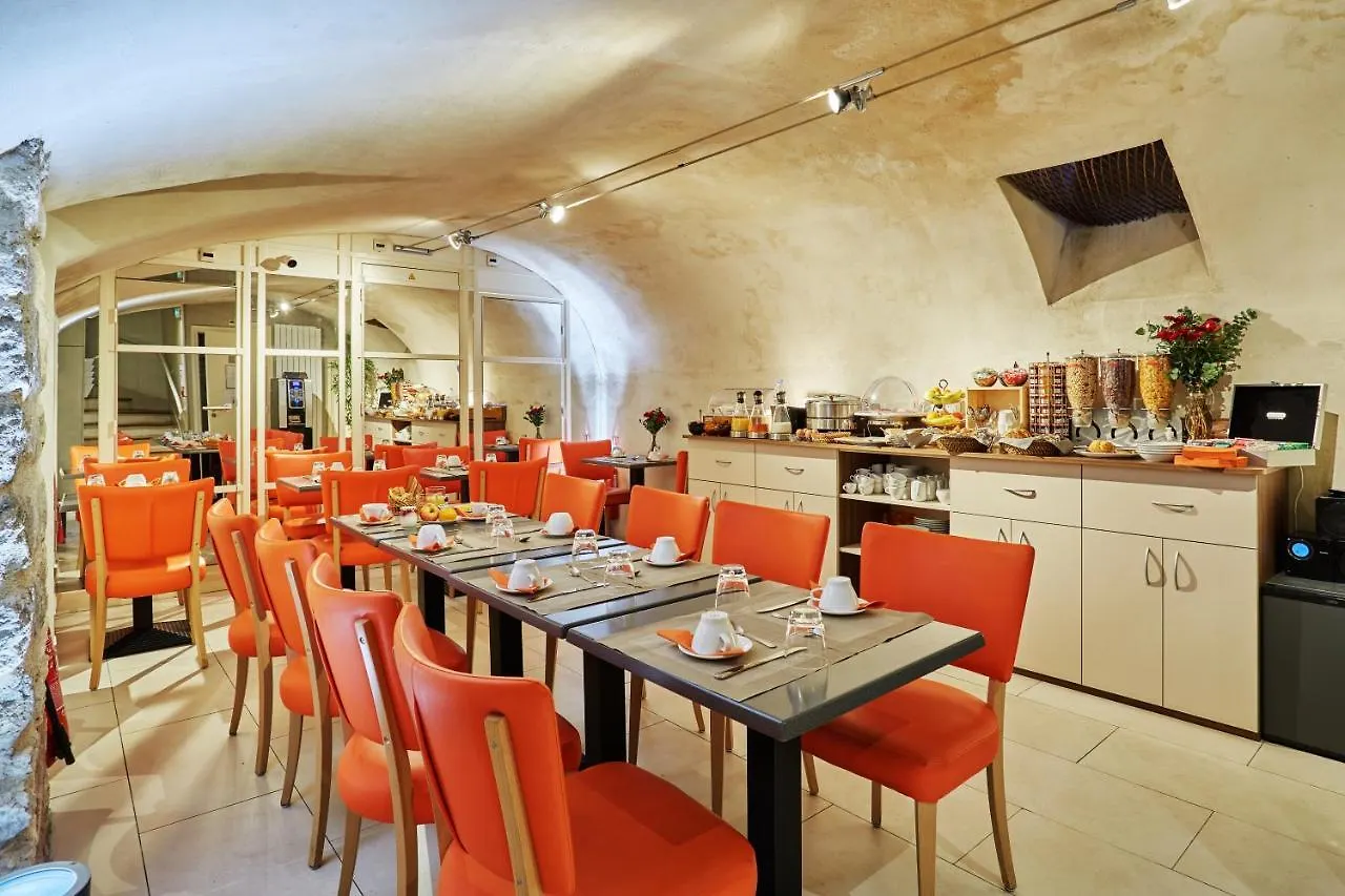 Le Relais Saint Charles Hotel