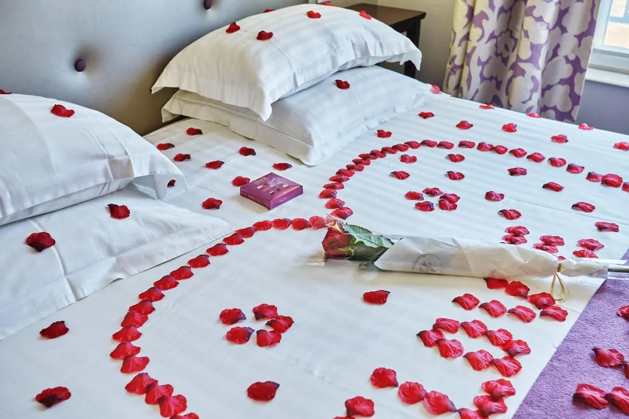 Le Relais Saint Charles 3* Paris